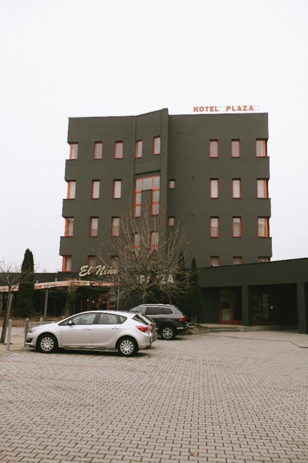 Hotel Plaza Mlada Boleslav Ngoại thất bức ảnh